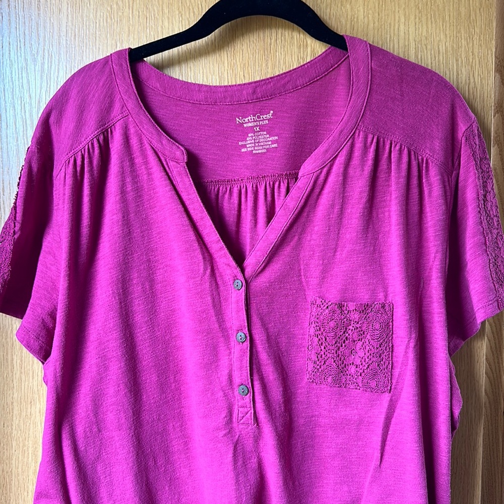 NorthCrest short sleeve top. 1X.